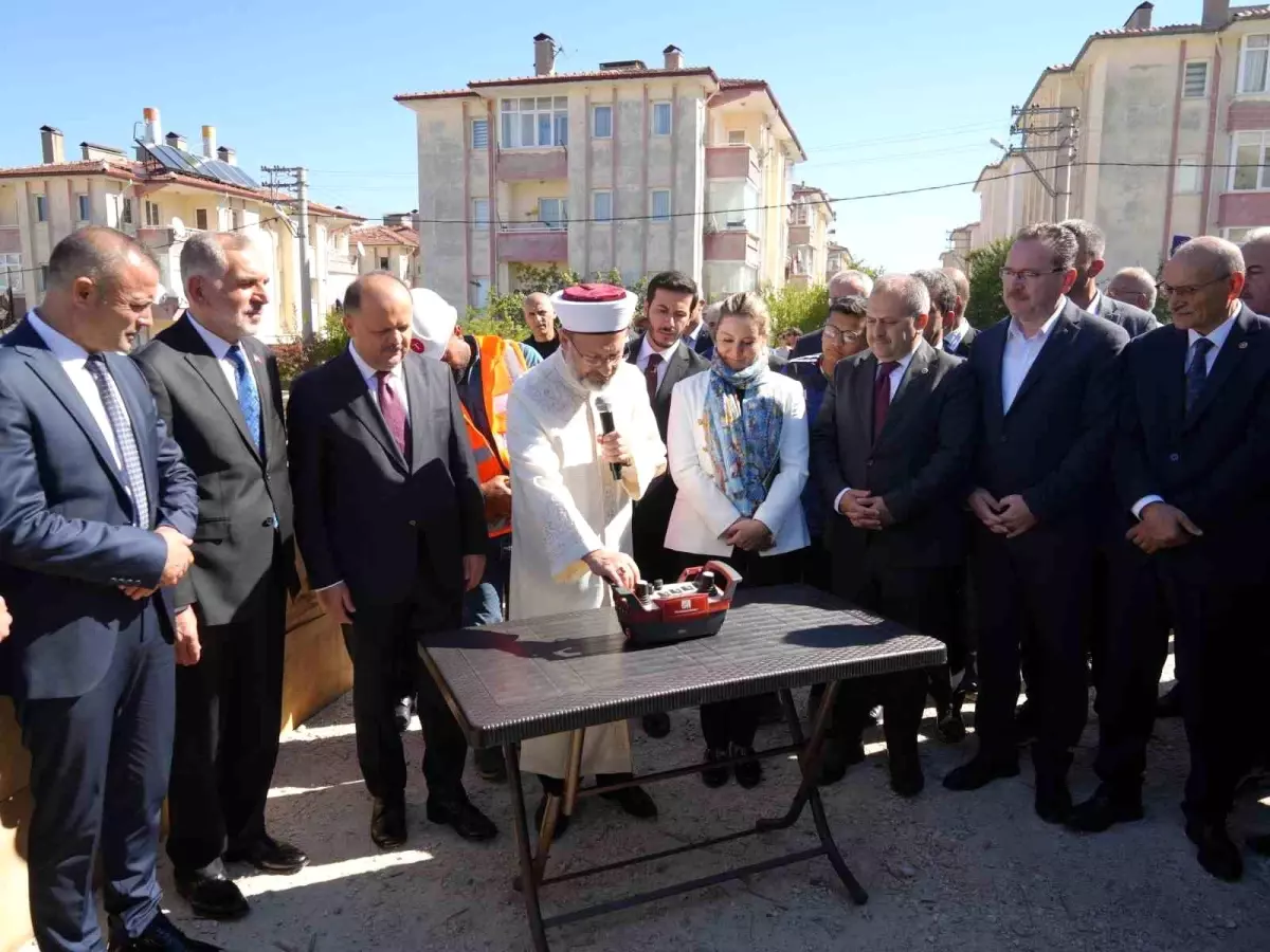 Diyanet İşleri Başkanı Erbaş, Kur’an Kursu Temel Atma Törenine Katıldı