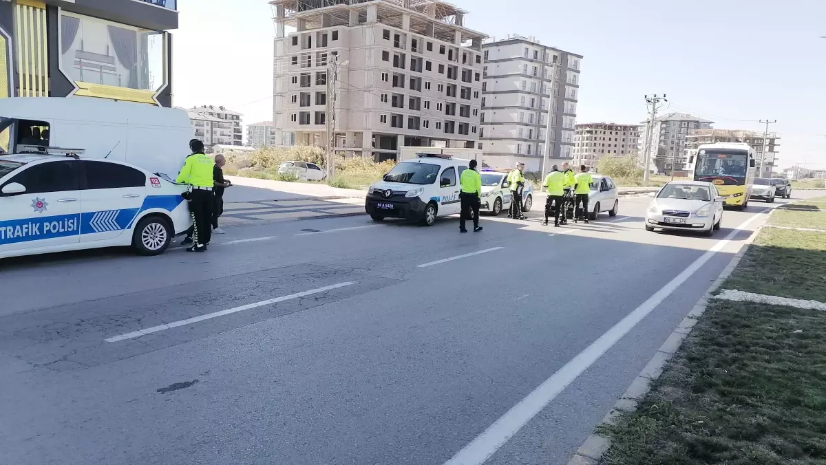 Alkollü Sürücü Polisten Kaçarken Yakalandı