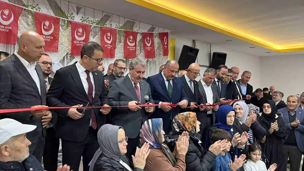 Destici, Salıpazarı’ndaki Açılışta Çiftçilere Destek Mesajı Verdi