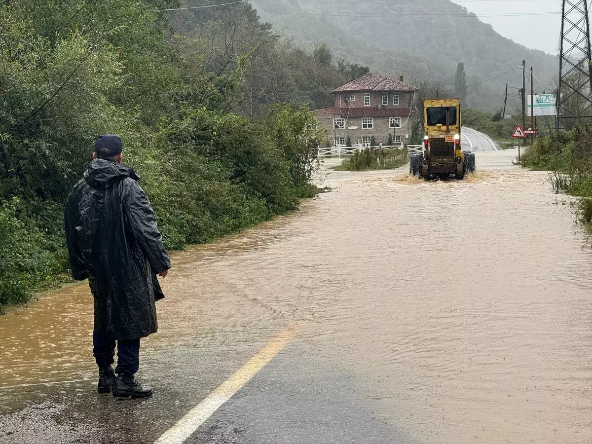 İnkumu’na Ulaşım Kesildi