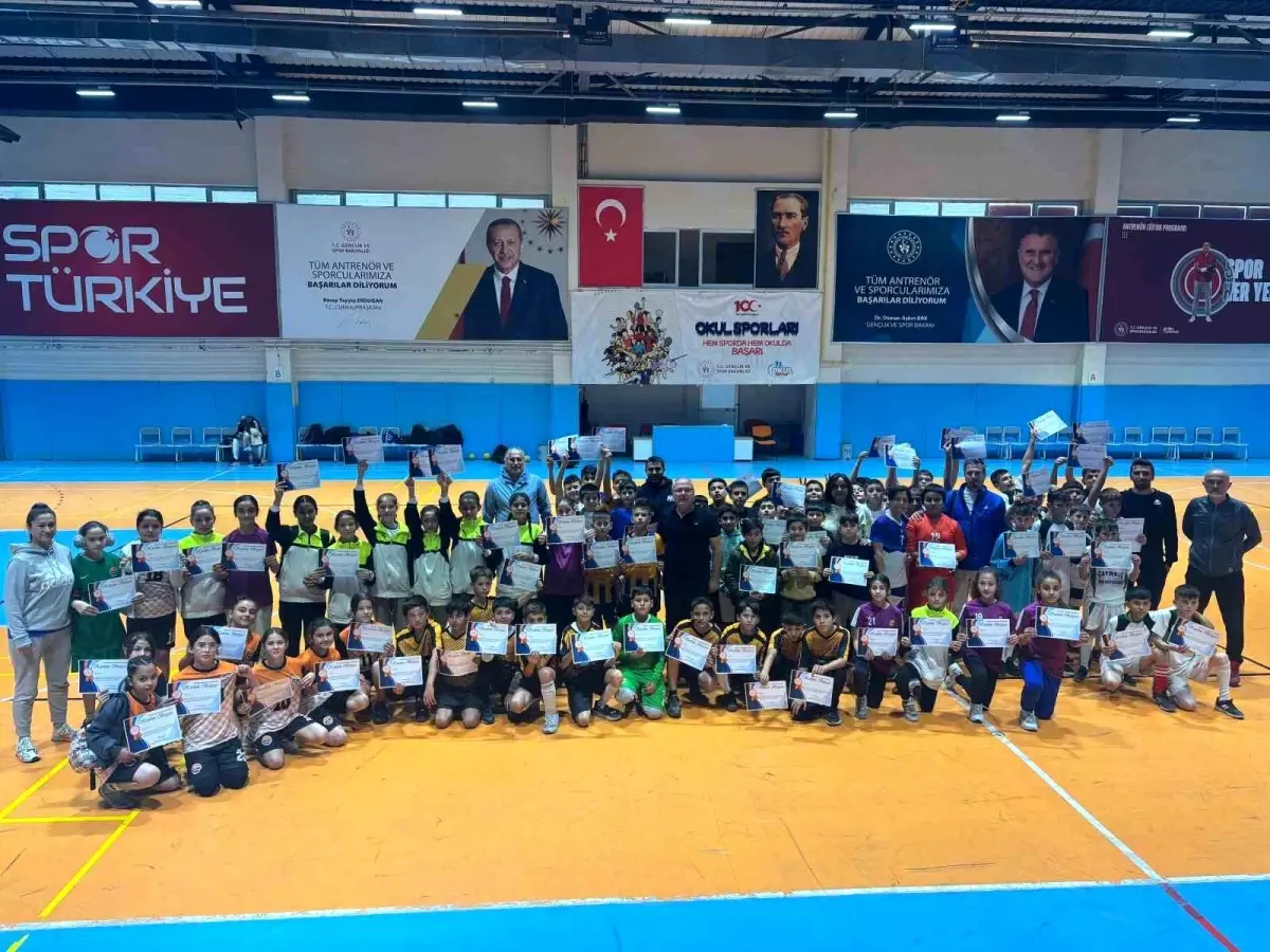 Afyon’da Hentbol Müsabakaları Coşkuyla Yapıldı