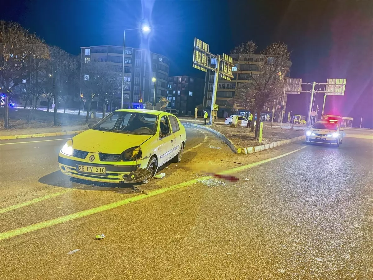 Oltu’da Trafik Kazası: Sürücü Ağır Yaralı